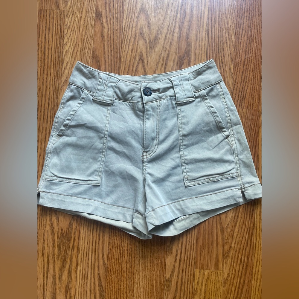 BKE diff cargo shorts in tan